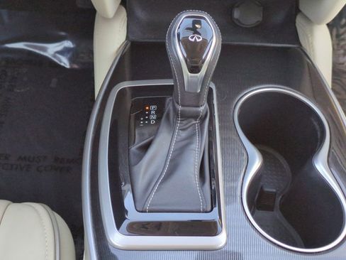 Used 2019 INFINITI QX60 Luxe w/ Essential Package image 19