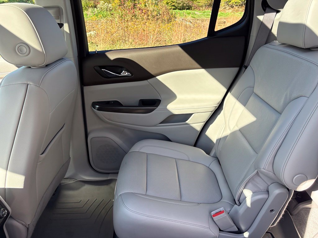 Used 2023 GMC Acadia SLT w/ Technology Package AWD/4WD image 54