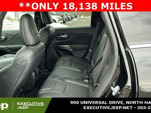 Used 2021 Jeep Cherokee Limited image 22