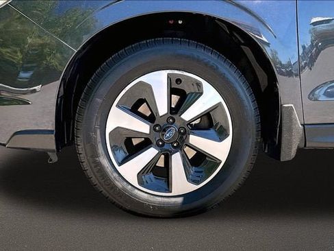 Used 2018 Subaru Forester 2.5i Premium w/ All-Weather Package AWD/4WD image 8