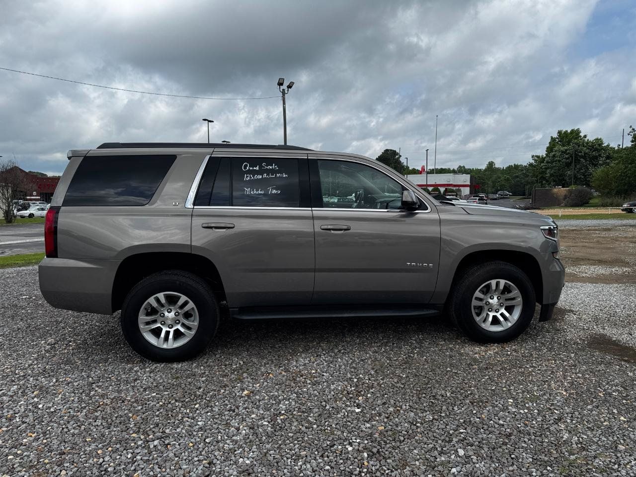 Used 2017 Chevrolet Tahoe LT RWD image 2