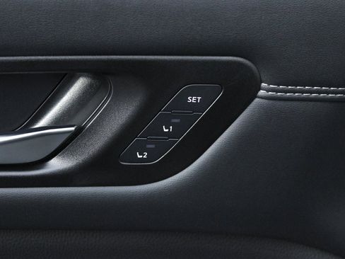 Certified 2023 Nissan Pathfinder Platinum image 46