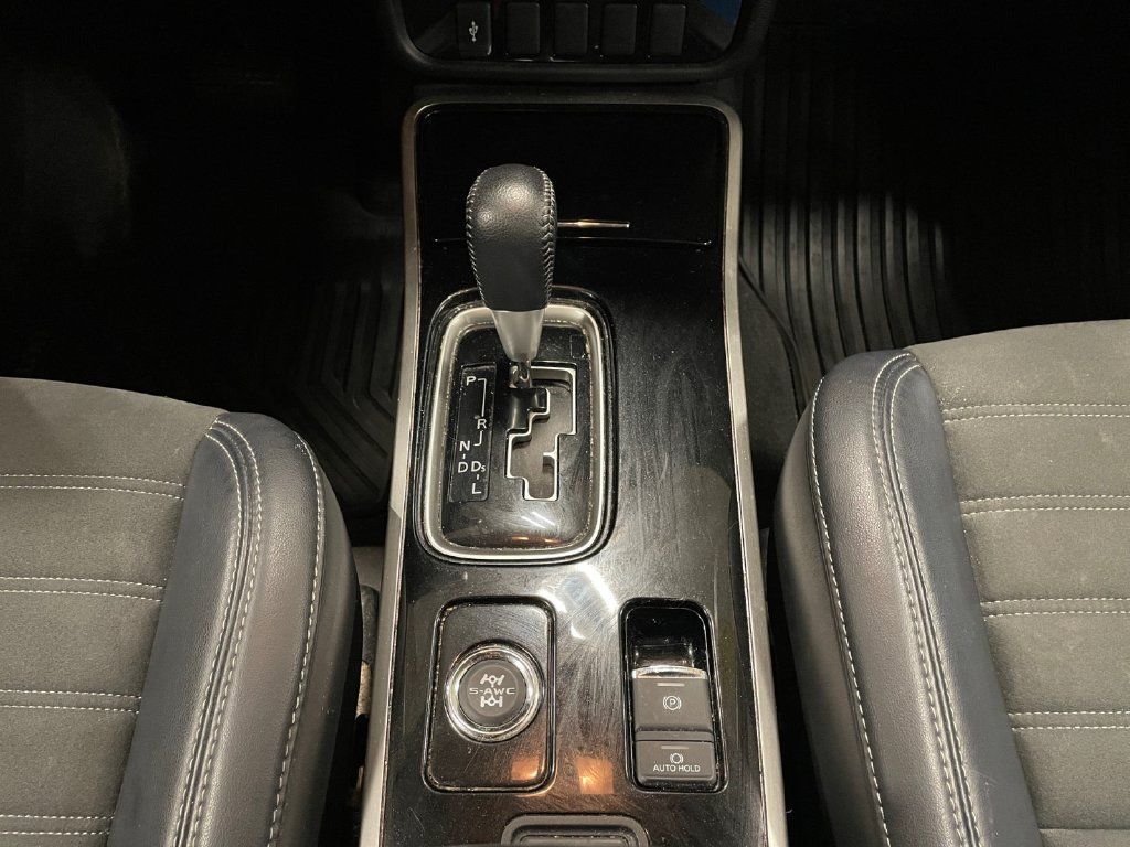 Used 2019 Mitsubishi Outlander SE AWD/4WD image 11