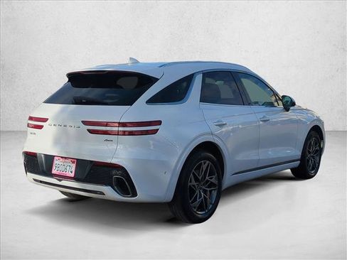 Used 2022 Genesis GV70 2.5T w/ Advanced Package image 5