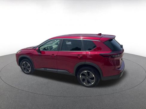 Used 2025 Nissan Rogue SV AWD/4WD image 10