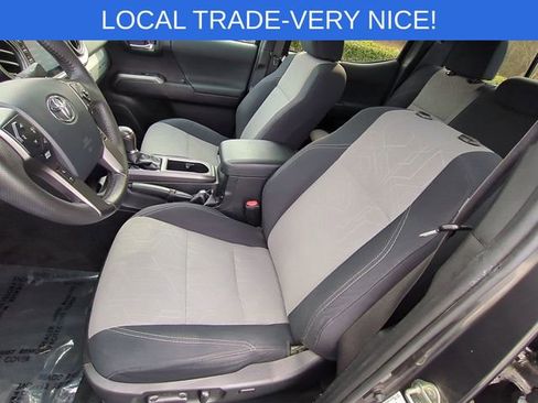 Used 2020 Toyota Tacoma TRD Off-Road image 21