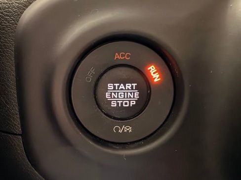 Used 2021 Jeep Gladiator Rubicon AWD/4WD image 33