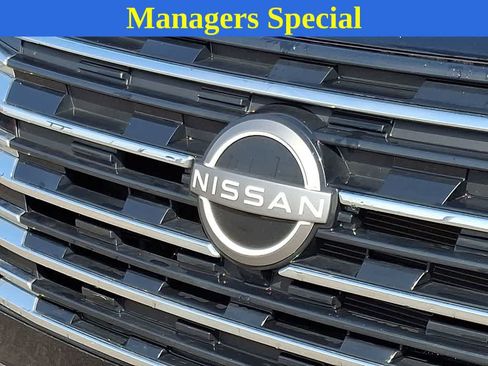 Used 2025 Nissan Rogue SV FWD image 29