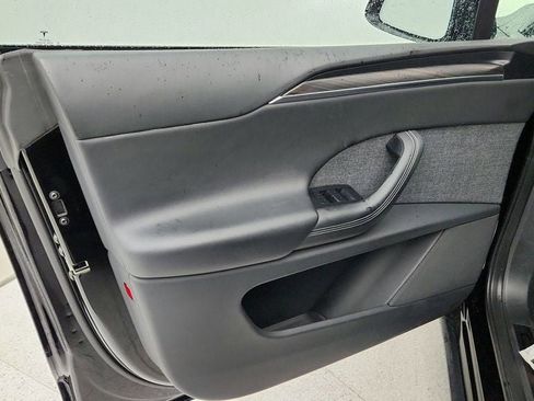 Used 2024 Tesla Model X image 10