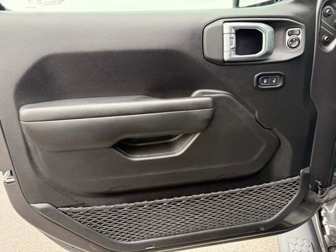 Used 2023 Jeep Wrangler Sport S image 8