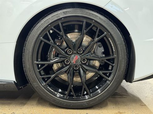 Used 2023 Chevrolet Corvette Stingray Coupe w/ Z51 Performance Package RWD image 9