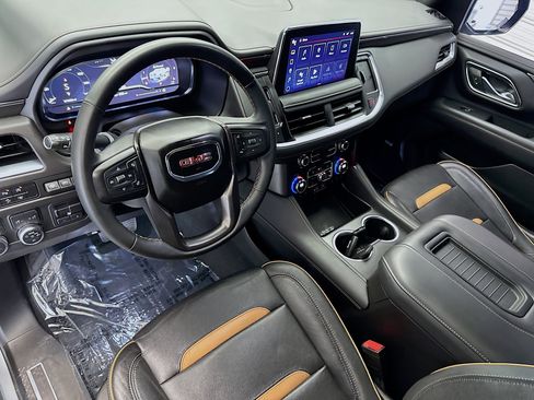 Used 2023 GMC Yukon AT4 w/ AT4 Premium Plus Package AWD/4WD image 7