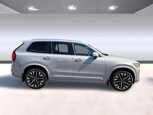 New 2026 Volvo XC90 B6 Plus w/ Protection Package image 8