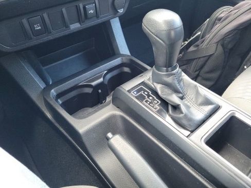 Certified 2022 Toyota Tacoma SR image 30