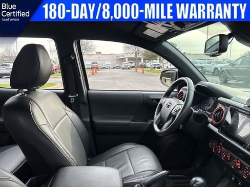 Used 2019 Toyota Tacoma TRD Off-Road image 18