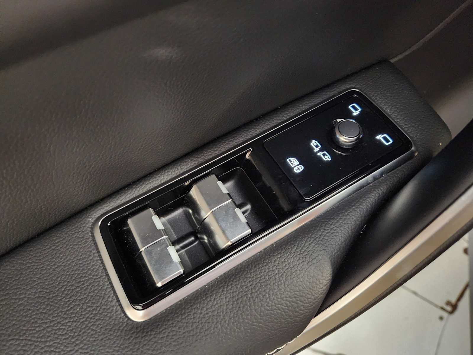 New 2026 Jaguar F-PACE R-Dynamic S AWD/4WD image 23