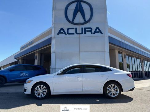 Used 2021 Chevrolet Malibu LT FWD image 1