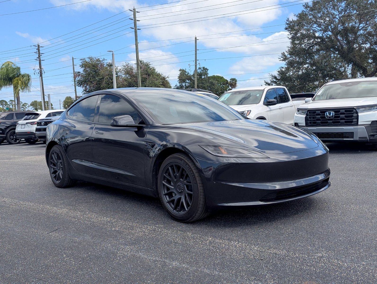 Used 2024 Tesla Model 3 Standard Range RWD image 1
