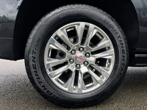 Used 2024 GMC Yukon XL Denali image 20