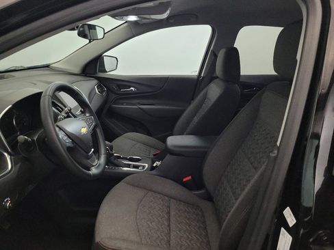 Used 2024 Chevrolet Equinox LT AWD/4WD image 17