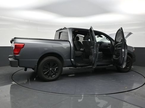 Used 2023 Nissan Titan SV w/ SV Convenience Package AWD/4WD image 28