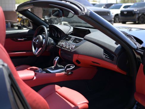 Used 2016 BMW Z4 sDrive28i RWD image 19