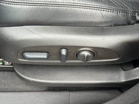 Used 2022 Chevrolet Equinox LT FWD image 17