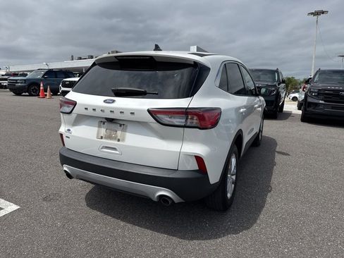 Used 2022 Ford Escape SE w/ Convenience Package FWD image 2