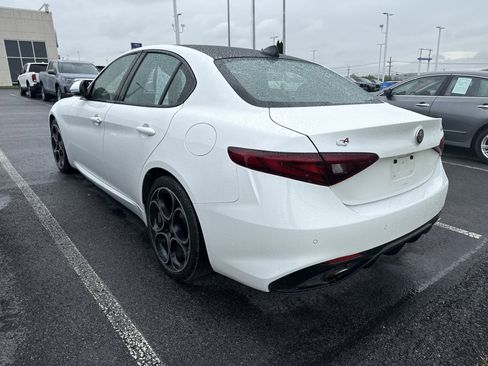 Used 2020 Alfa Romeo Giulia Ti Sport w/ Quick Order Package 22S Sport AWD/4WD image 6