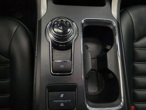 Used 2020 Ford Fusion SEL image 26