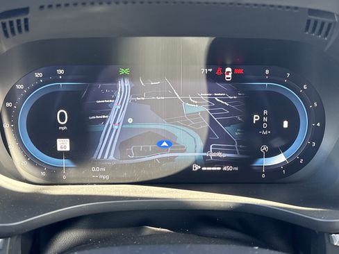 Used 2025 Volvo XC60 B5 Plus image 21