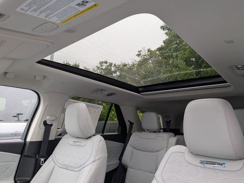 New 2026 Ford Explorer Platinum w/ LUX Leather Package AWD/4WD image 17