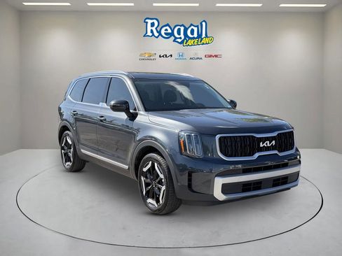 Certified 2024 Kia Telluride EX w/ EX Captain's Chair Package FWD image 1
