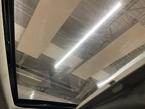 Certified 2021 Chevrolet Traverse LT w/ LT Premium Package image 21