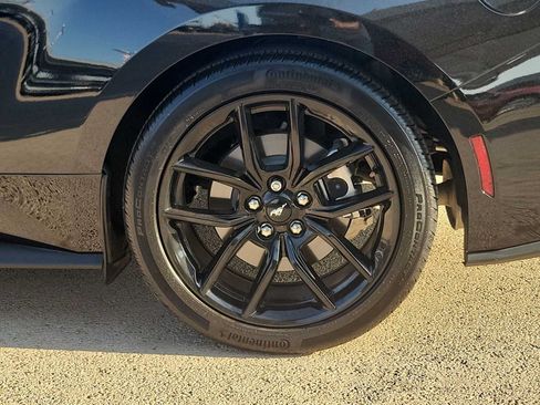 Used 2025 Ford Mustang Coupe RWD image 12