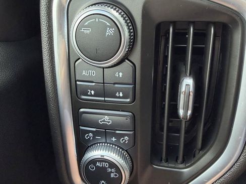 Used 2019 GMC Sierra 1500 SLE w/ SLE Value Package AWD/4WD image 16