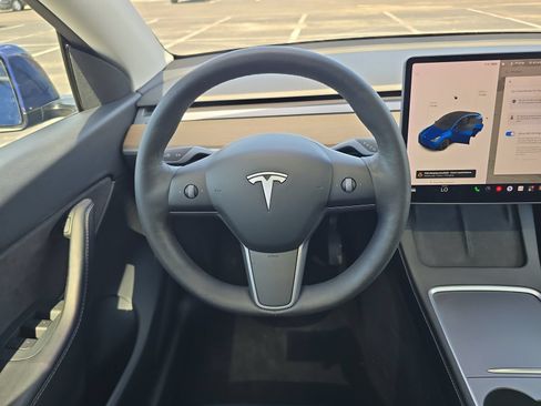 Used 2021 Tesla Model Y Long Range AWD/4WD image 10