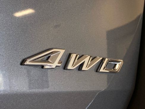 Certified 2021 Ford Explorer XLT w/ Equipment Group 202A image 8