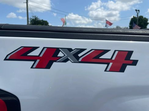 Used 2019 Chevrolet Silverado 2500 W/T w/ Snow Plow Prep Package AWD/4WD image 8