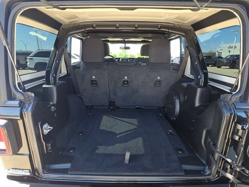 Used 2022 Jeep Wrangler Unlimited Sport AWD/4WD image 16
