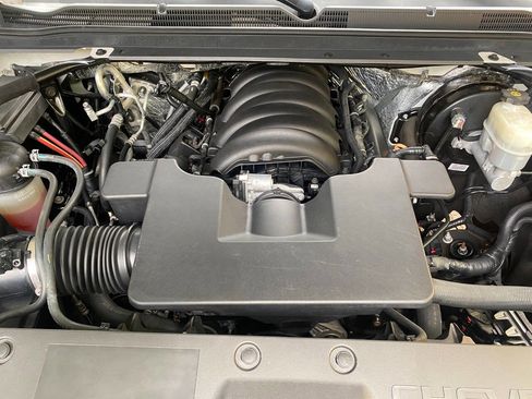 Used 2018 Chevrolet Suburban LT image 64