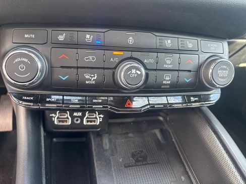 Used 2023 Dodge Durango R/T w/ Tow 'N Go Package AWD/4WD image 27