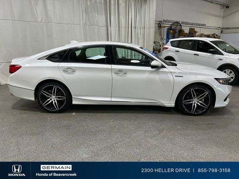 Certified 2022 Honda Accord Touring image 9