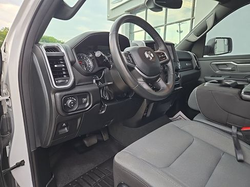 Used 2023 RAM 1500 Big Horn AWD/4WD image 43