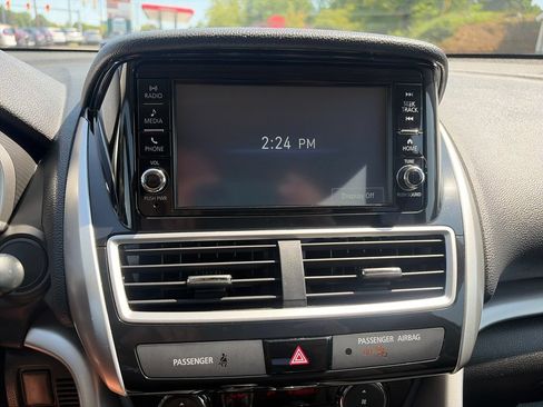 Used 2020 Mitsubishi Eclipse Cross ES AWD/4WD image 18
