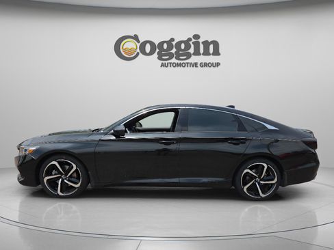 Used 2022 Honda Accord Sport image 2