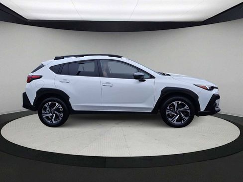 Used 2024 Subaru Crosstrek 2.0i Premium image 9
