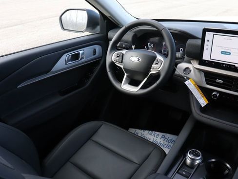 New 2026 Ford Explorer Active w/ Active Comfort Package image 11