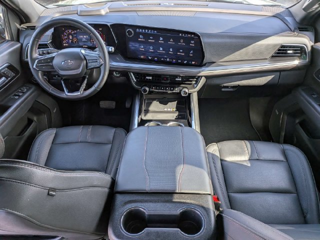 Used 2025 Chevrolet Suburban RST w/ Comfort Package RWD image 15