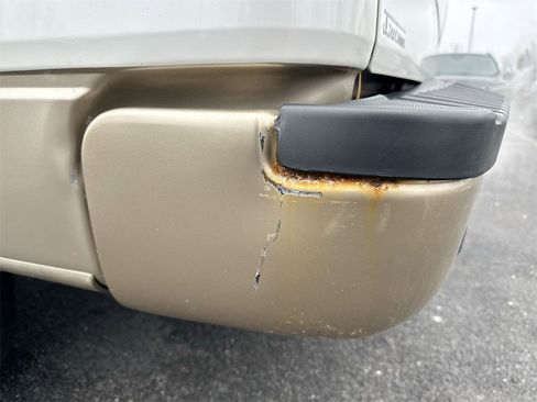 Used 2012 Ford F150 Lariat w/ Lariat Chrome Pkg image 34